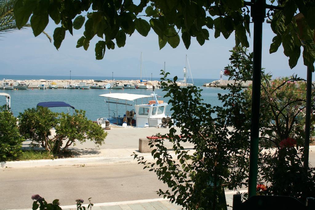 Francisco Beach Hotel Agios Andreas  Ngoại thất bức ảnh